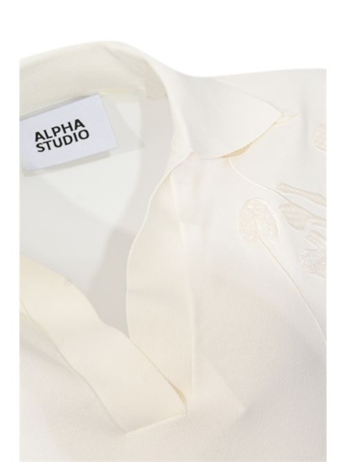 Polo manica kimono in viscosa con ricamo Latte Alpha studio | AD-6270B2003